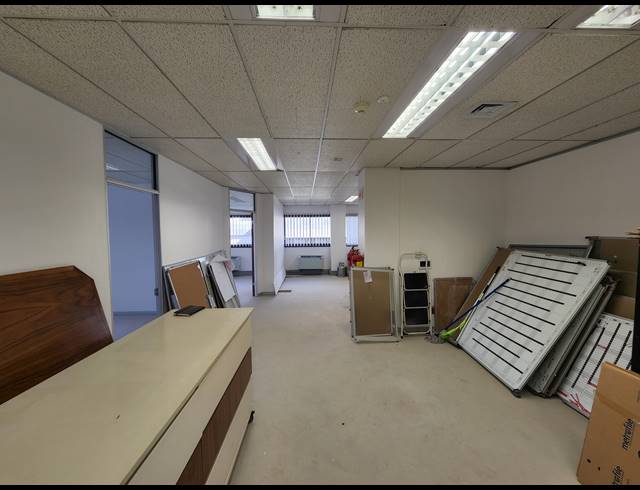 324M² OFFICE TO LET IN PINELANDS